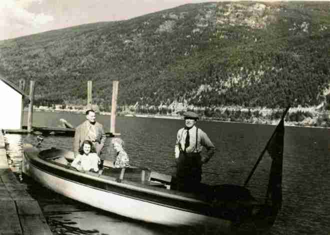 dewdney forbes roberts group on boat