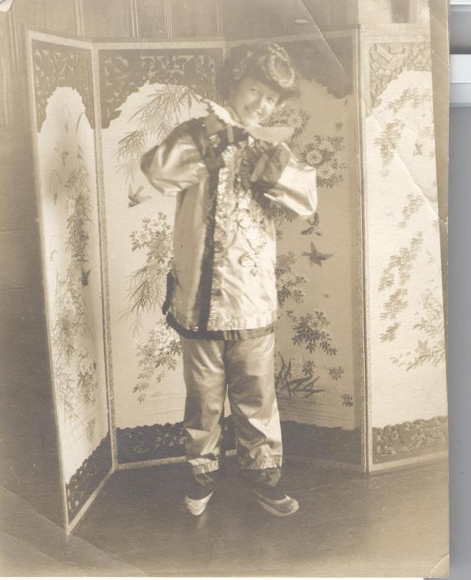 helen dressed up for mikado 001